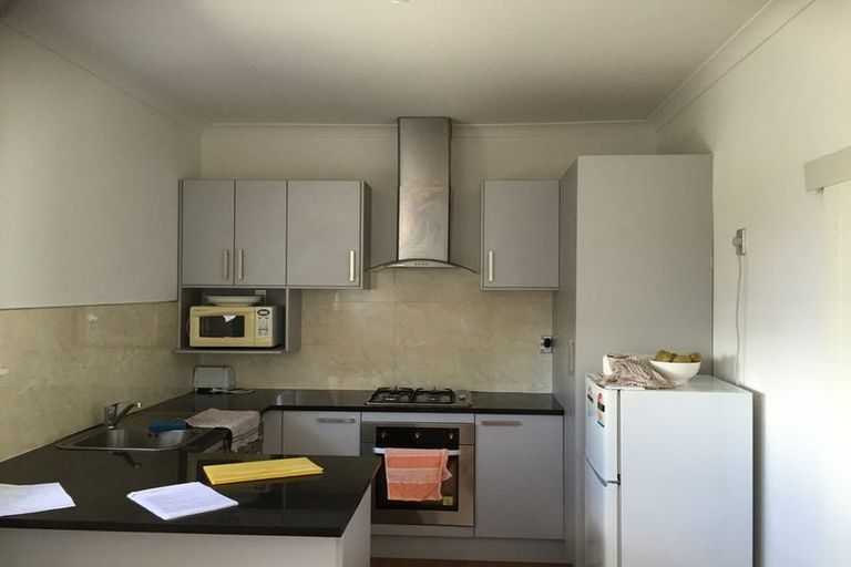 Photo of property in 3155 Great North Road, New Lynn, Auckland, 0600