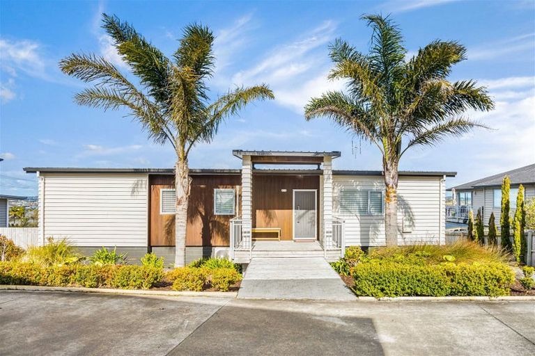 Photo of property in 66 Maire Road, Orewa, 0931