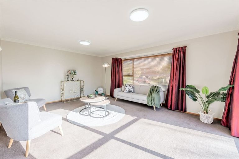 Photo of property in 18 Westgrove Avenue, Avonhead, Christchurch, 8042