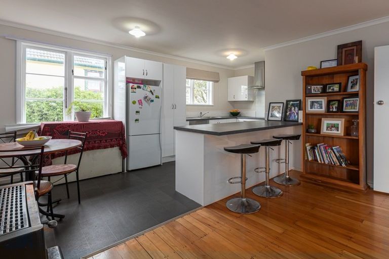 Photo of property in 12 Freyberg Terrace, Waipukurau, 4200