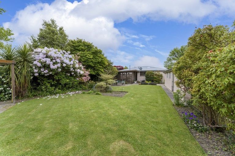 Photo of property in 33 Leistrella Road, Hoon Hay, Christchurch, 8025
