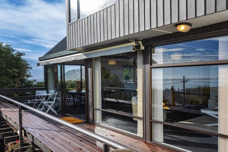 Photo of property in 1/17 Moncks Spur Road, Redcliffs, Christchurch, 8081