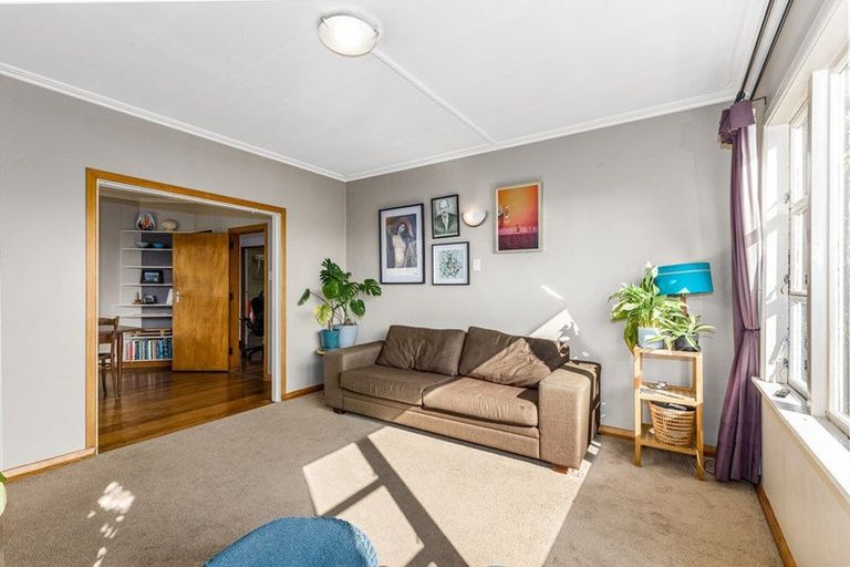 Photo of property in 139 Townsend Road, Miramar, Wellington, 6022