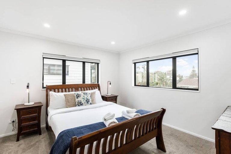 Photo of property in 8b Lynette Place, Mangere, Auckland, 2022