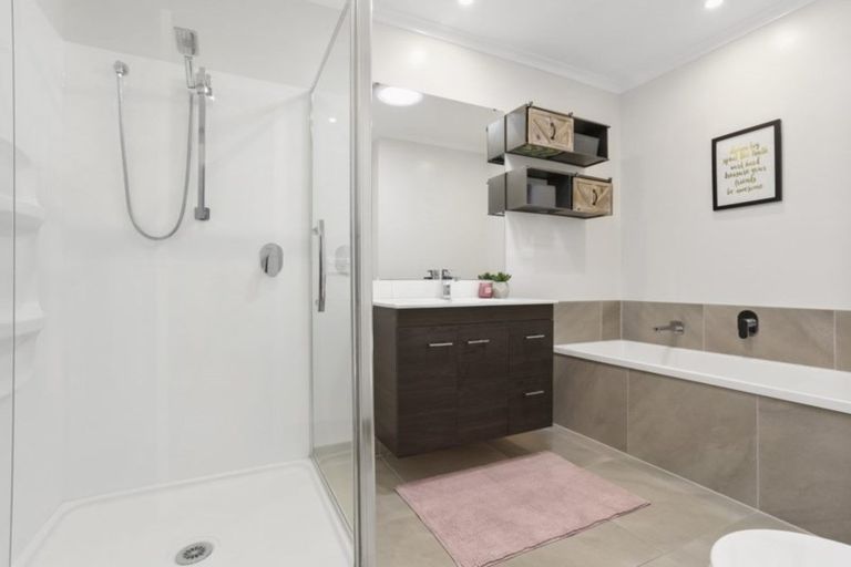 Photo of property in 52 Onekiritea Road, Hobsonville, Auckland, 0616