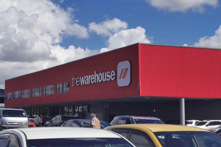 Photo of property in 10e Roberts Road, Te Atatu South, Auckland, 0610