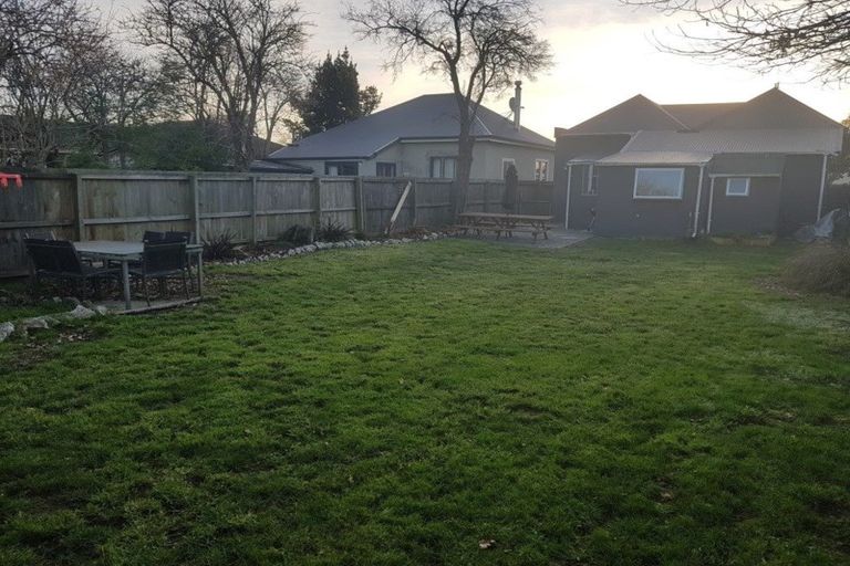 Photo of property in 174 Olliviers Road, Phillipstown, Christchurch, 8011