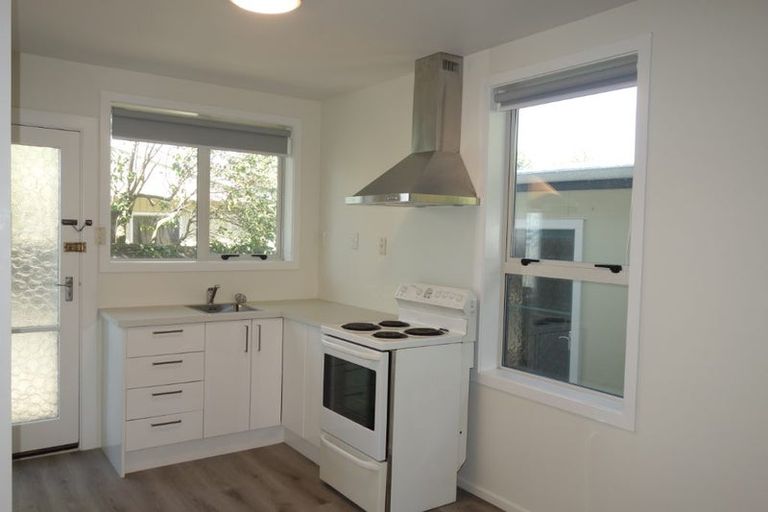 Photo of property in 1/124 Champion Street, Edgeware, Christchurch, 8013