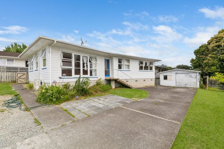 Photo of property in 5 Sunvue Road, Glen Eden, Auckland, 0602