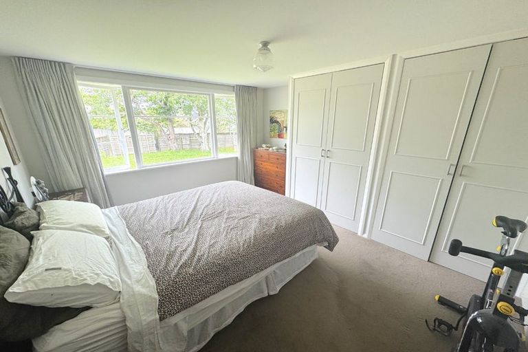 Photo of property in 2 Tui Grove, Elderslea, Upper Hutt, 5018