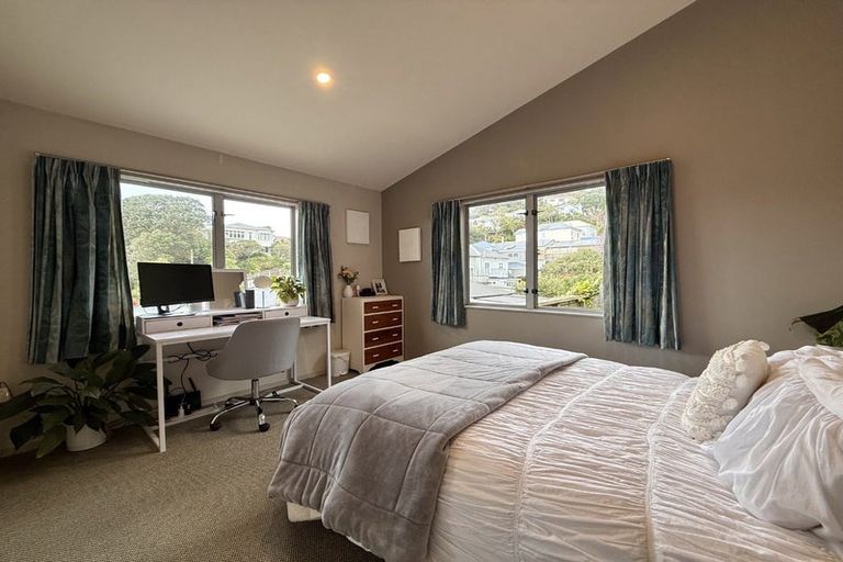 Photo of property in 36 Todman Street, Brooklyn, Wellington, 6021