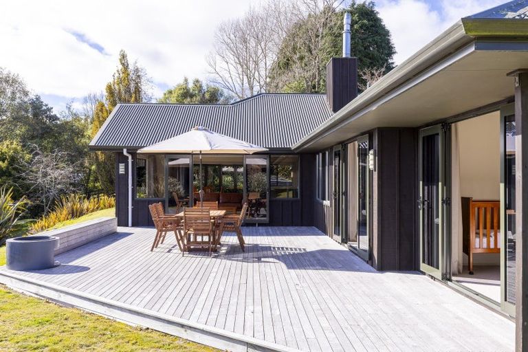 Photo of property in 11 Dalmore Way, Acacia Bay, Taupo, 3385