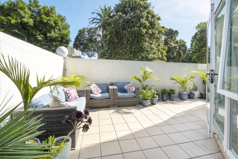 Photo of property in 6 Durham Street, Tauranga, 3110