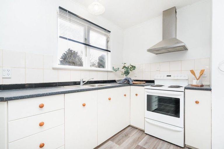 Photo of property in 16 Lancaster Street, Highbury, Palmerston North, 4412