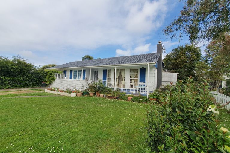 Photo of property in 15 Cargill Street, Papakura, 2110