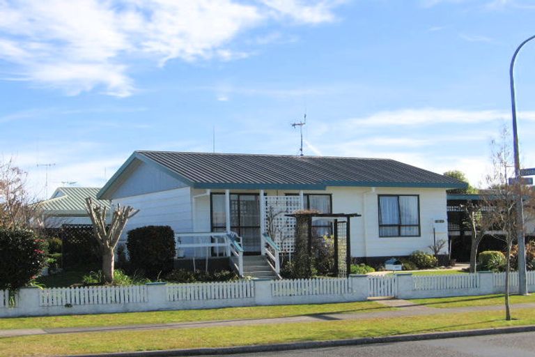 Photo of property in 24a Lloyd Drive, Nawton, Hamilton, 3200
