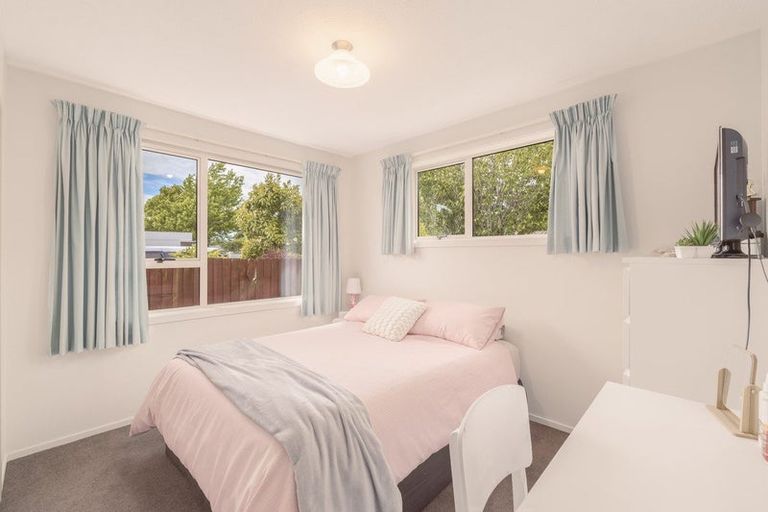 Photo of property in 83 Solomon Avenue, Redwood, Christchurch, 8051