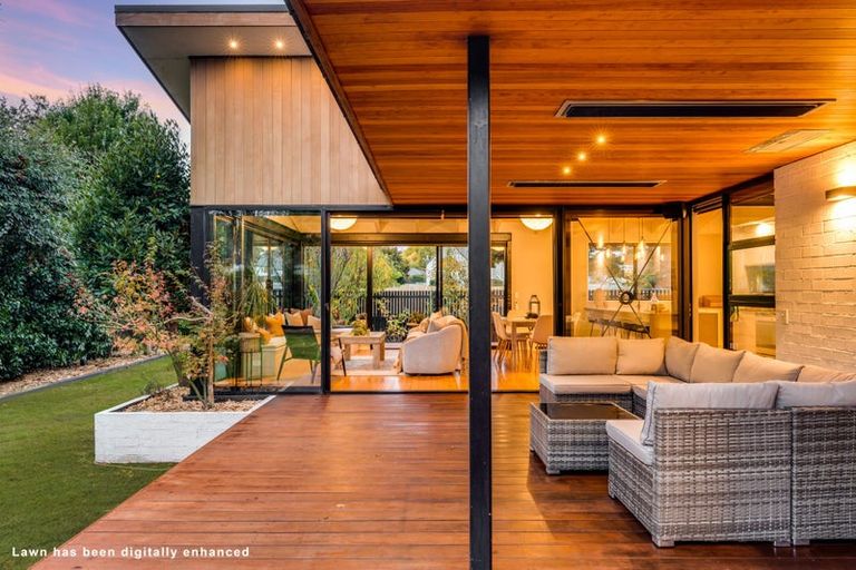 Photo of property in 25 Landsdowne Terrace, Cashmere, Christchurch, 8022