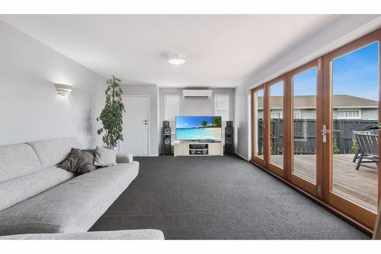 Photo of property in 6 Jade Place, Parklands, Christchurch, 8083
