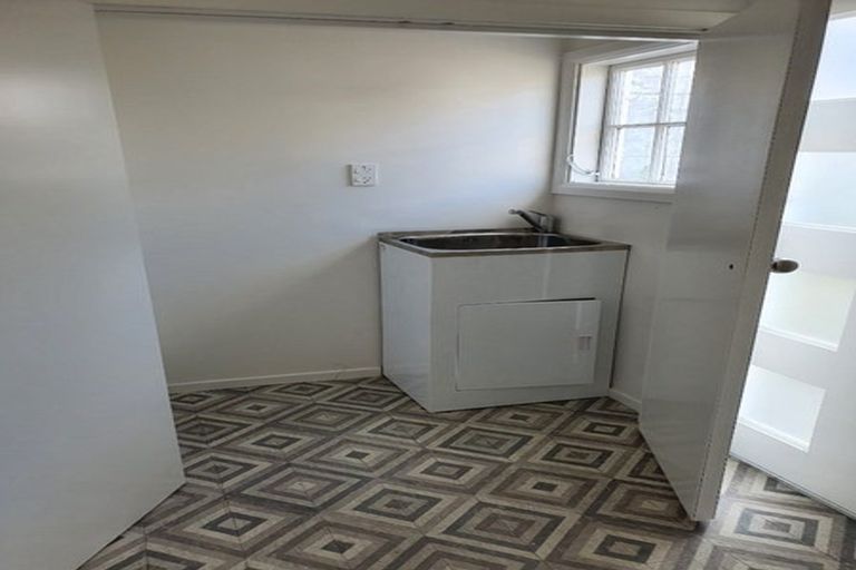 Photo of property in 19 Lombard Street, Palmerston North, 4410