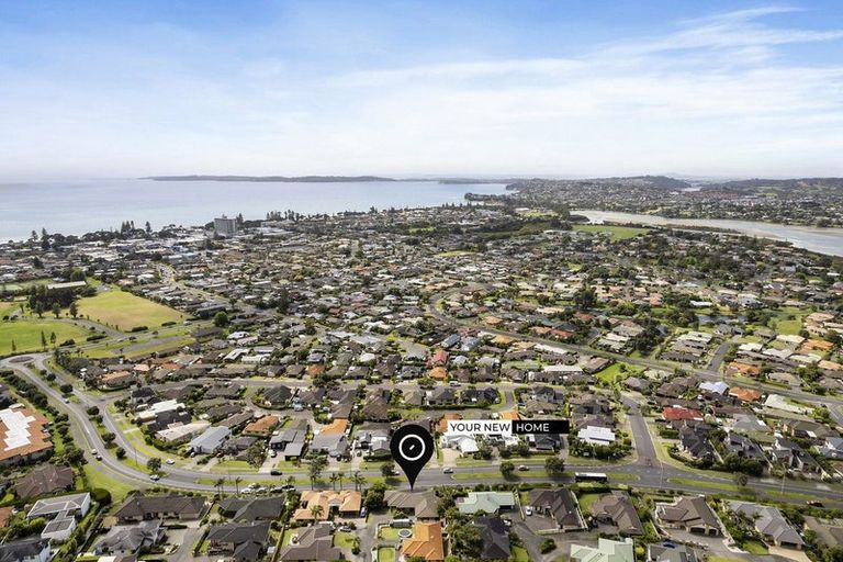 Photo of property in 59 Grovenor Drive, Orewa, 0931