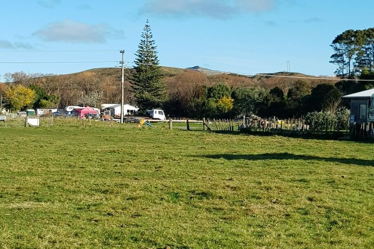 Photo of property in 41 Banks Street, Tolaga Bay, 4077