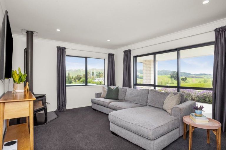 Photo of property in 21c Highlands Drive, Waipawa, 4277