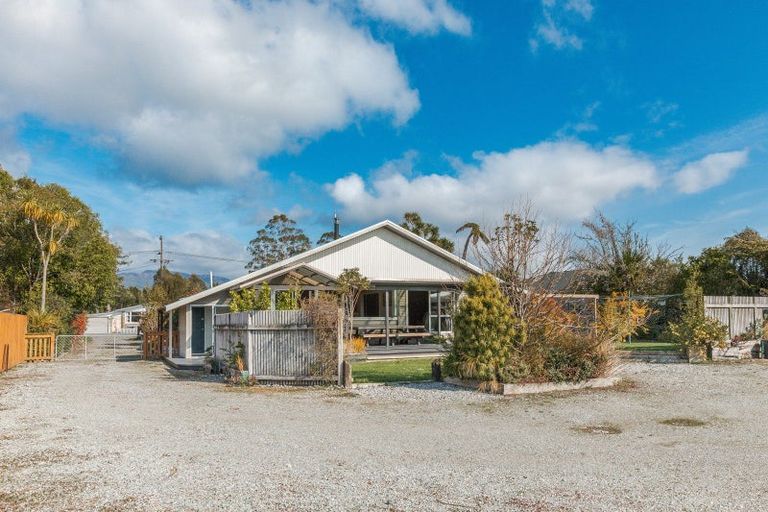 Photo of property in 145 Brougham Street, Westport, 7825