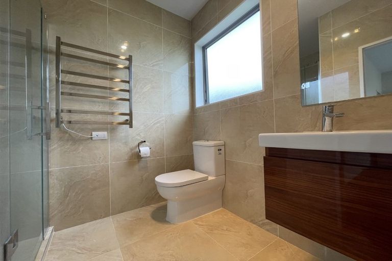 Photo of property in 13 Pin Oak Drive, Schnapper Rock, Auckland, 0632