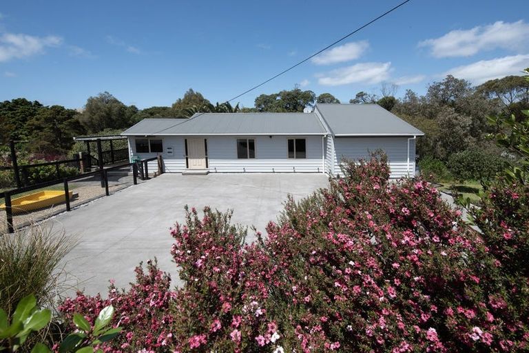 Photo of property in 57 Hauraki Road, Leigh, Warkworth, 0985