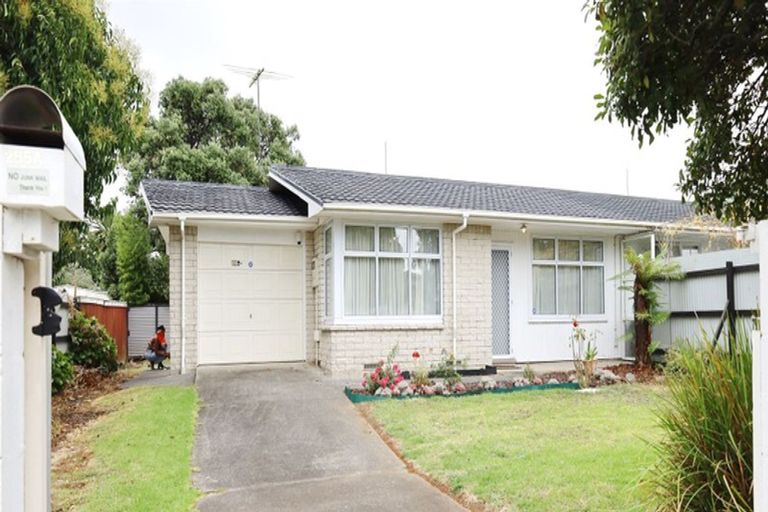 Photo of property in 1/285 Massey Road, Mangere East, Auckland, 2024