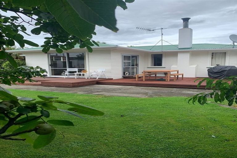 Photo of property in 76 Queen Street West, Levin, 5510