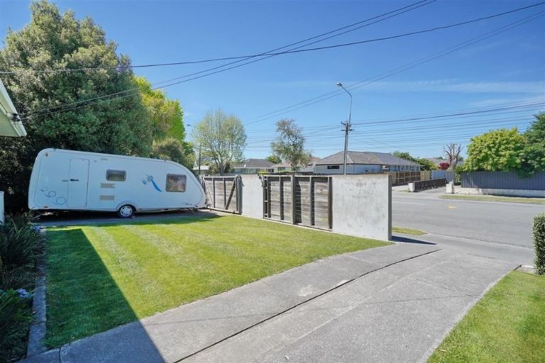 Photo of property in 22 Kendal Avenue, Burnside, Christchurch, 8053