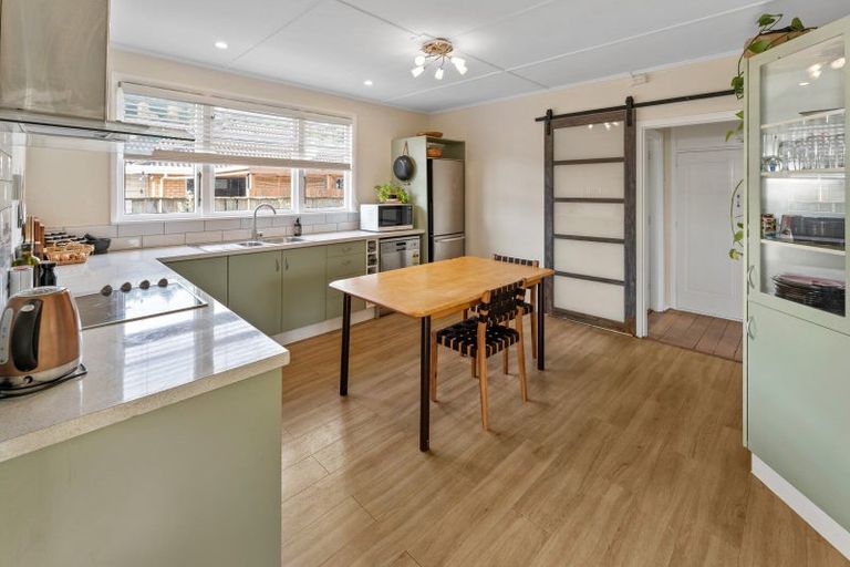 Photo of property in 8 Parkers Road, Tahunanui, Nelson, 7011
