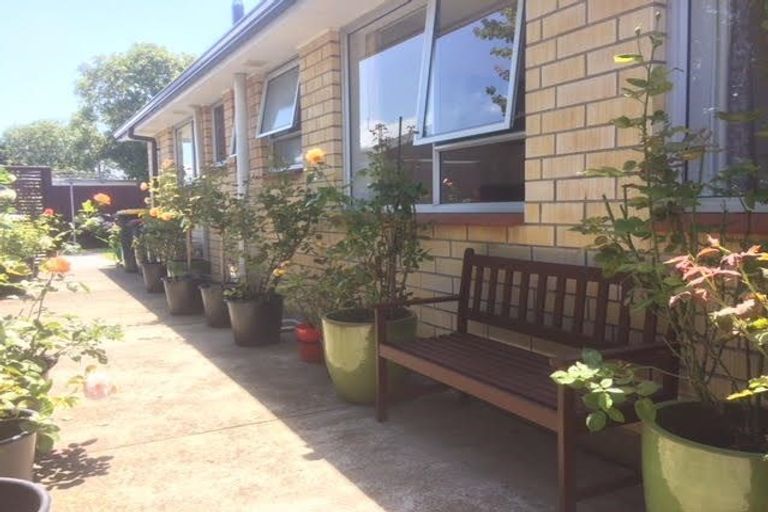 Photo of property in 5 Vancouver Crescent, Wainoni, Christchurch, 8061