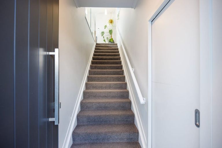 Photo of property in 18b Galea Grove, Kelvin Grove, Palmerston North, 4414