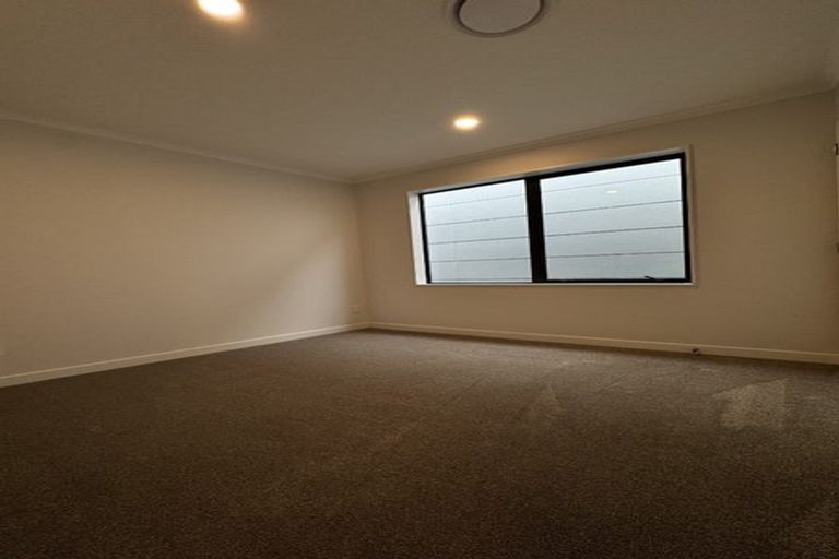 Photo of property in 5 Kikorangi Drive, Wainui, 0992
