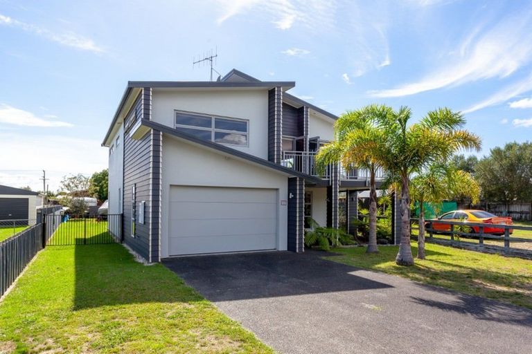 Photo of property in 116 Patuwai Drive, Whangamata, 3620