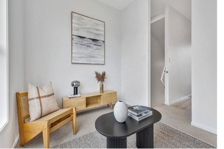 Photo of property in 45 Ngae Place, Mangere East, Auckland, 2024