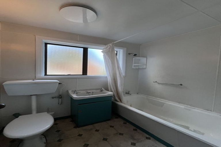 Photo of property in 6 Kyle Street, Riccarton, Christchurch, 8011