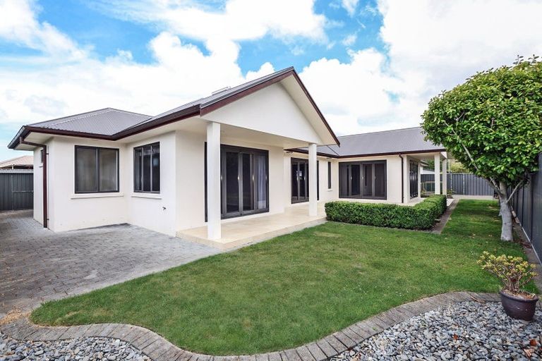 Photo of property in 80 Merlot Drive, Greenmeadows, Napier, 4112