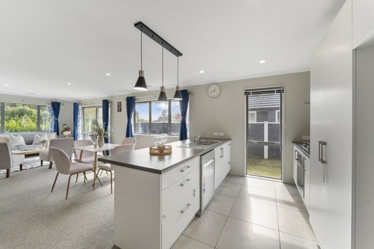 Photo of property in 3 Mooring Close, Whitby, Porirua, 5024