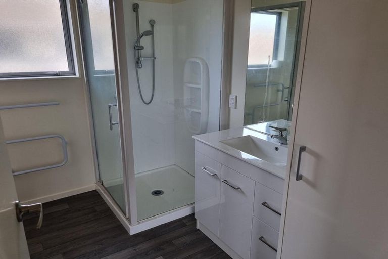 Photo of property in 2 Wildwood Avenue, Wainoni, Christchurch, 8061