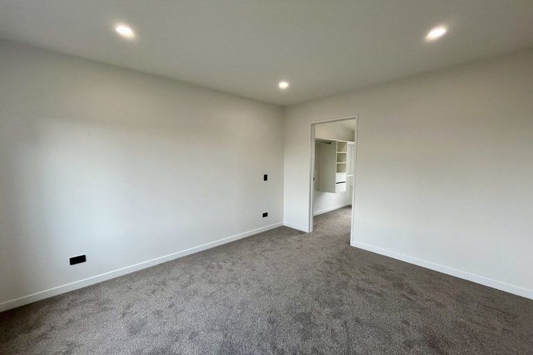 Photo of property in 98c Royal Road, Massey, Auckland, 0614