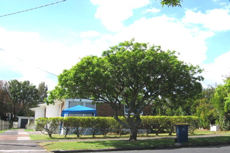 Photo of property in 2/92 Gardner Avenue, New Lynn, Auckland, 0600