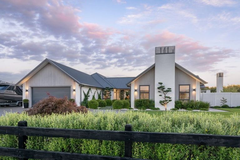 Photo of property in 25 Mike Smith Drive, Cambridge, 3434