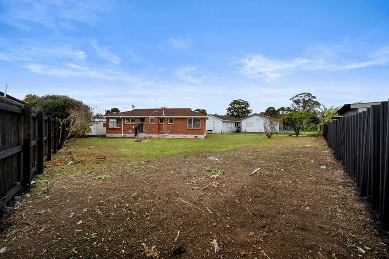Photo of property in 15 Penderford Place, Mangere East, Auckland, 2024