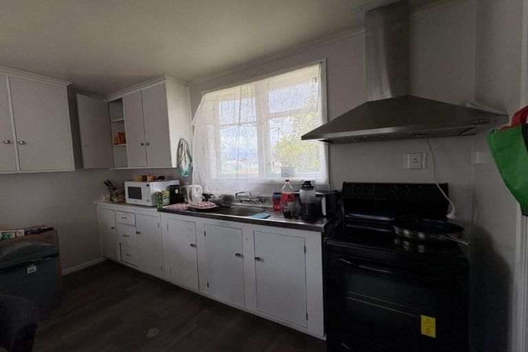 Photo of property in 16 Saint Andrews Drive, Tokoroa, 3420