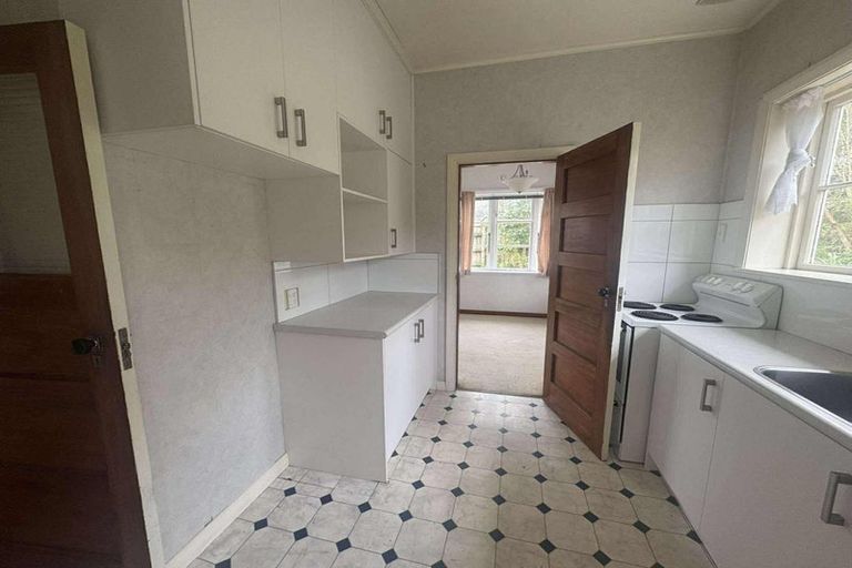 Photo of property in 84 Sunshine Avenue, Karori, Wellington, 6012