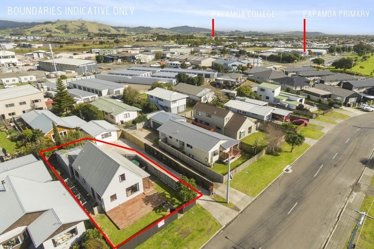 Photo of property in 16a Simpson Road, Papamoa Beach, Papamoa, 3118